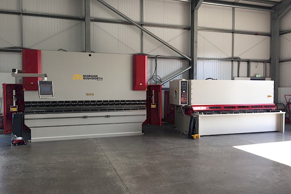 MORGAN RUSHWORTH CNC PRESSBRAKE AND GUILLOTINE - Image